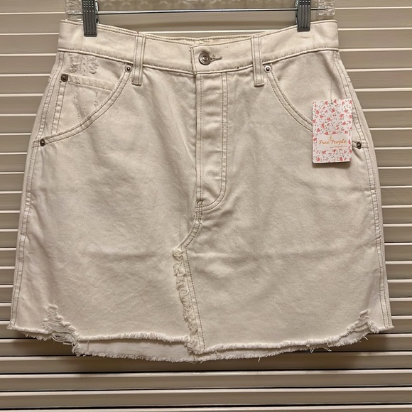 18. Free People Brea Cut off Skirt in Deco White - Picture 6 of 16